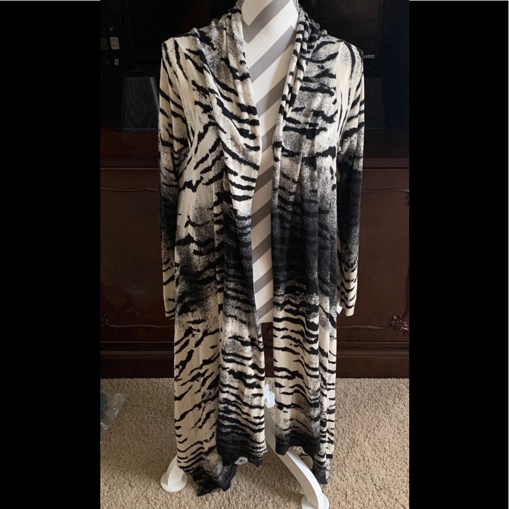 DKNY Cardigan/Duster Animal print